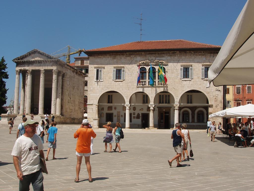 Amfora Deluxe Studio Pula Exterior foto